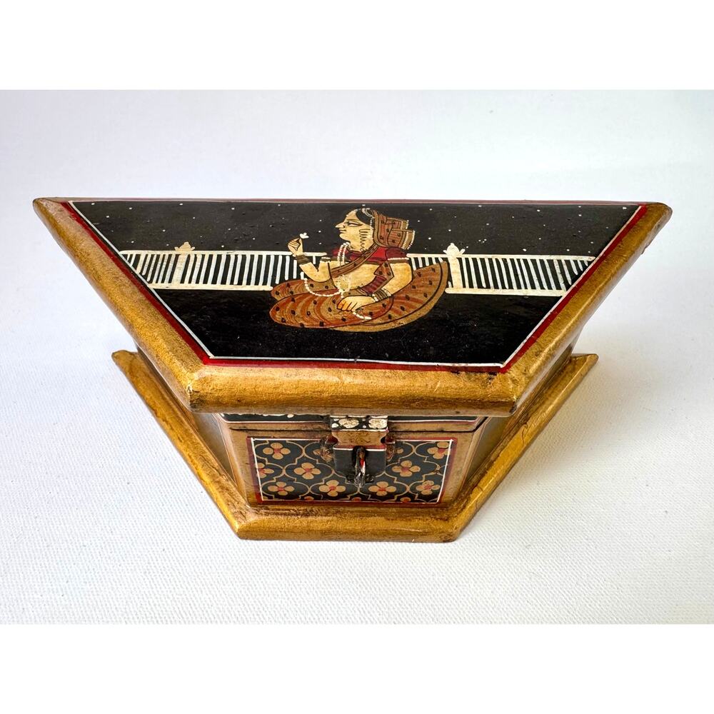 Antique Mughal-Style Hand-Painted Dowry Box – India, c. 1900